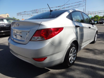 2012 Hyundai Accent  GLS