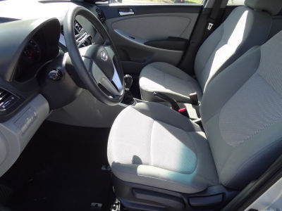 2012 Hyundai Accent  GLS