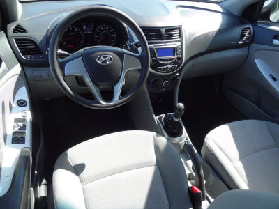 2012 Hyundai Accent  GLS