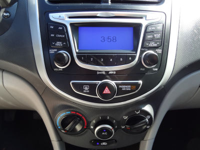 2012 Hyundai Accent  GLS