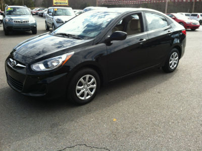 2012 Hyundai Accent  GLS