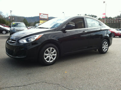 2012 Hyundai Accent  GLS