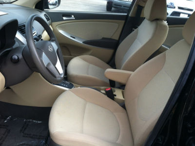 2012 Hyundai Accent  GLS
