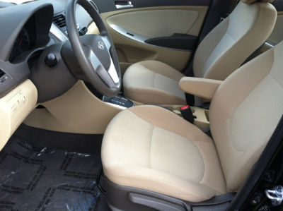 2012 Hyundai Accent  GLS