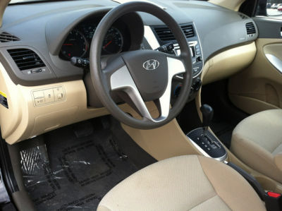 2012 Hyundai Accent  GLS
