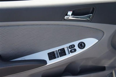 2012 Hyundai Accent  GLS