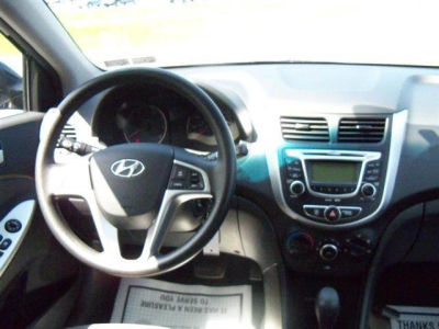 2012 Hyundai Accent  GS