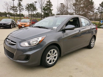2012 Hyundai Accent GLS