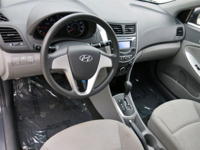 2012 Hyundai Accent GLS
