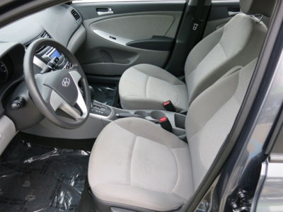 2012 Hyundai Accent GLS