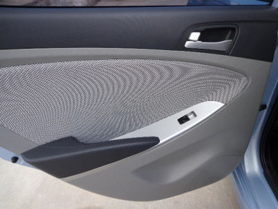 2012 Hyundai Accent  GS