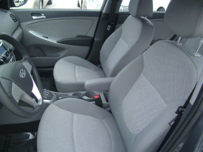 2012 Hyundai Accent  GLS