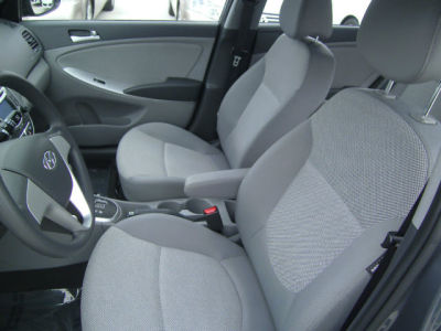 2012 Hyundai Accent  GLS