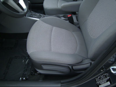 2012 Hyundai Accent  GLS