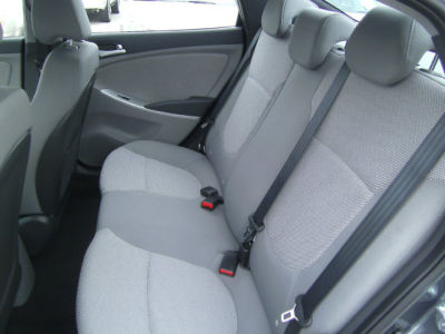 2012 Hyundai Accent  GLS