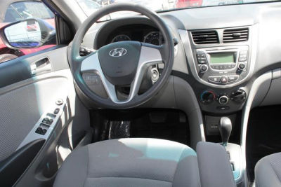2012 Hyundai Accent GLS
