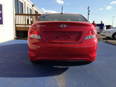 2012 Hyundai Accent  GLS