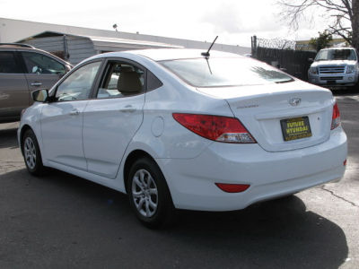 2012 Hyundai Accent  GLS