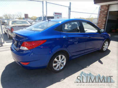 2012 Hyundai Accent  GLS