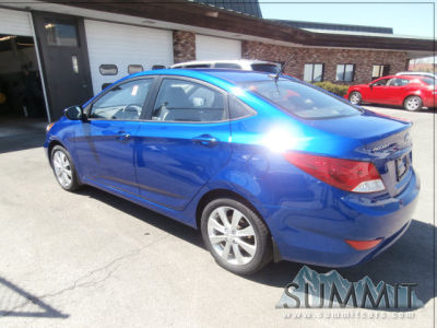 2012 Hyundai Accent  GLS