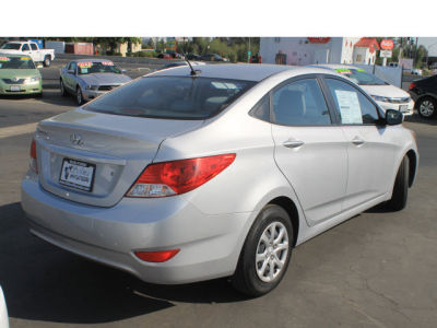 2012 Hyundai Accent GLS