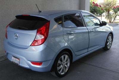 2012 Hyundai Accent  SE
