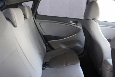 2012 Hyundai Accent  SE