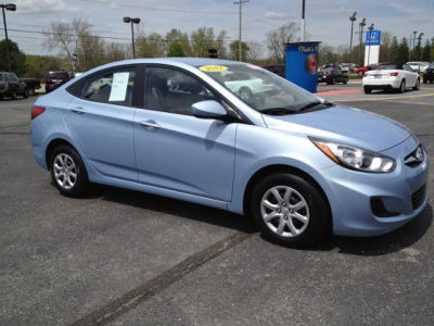 2012 Hyundai Accent  GLS