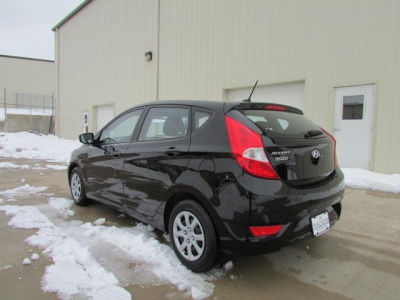 2012 Hyundai Accent  SE