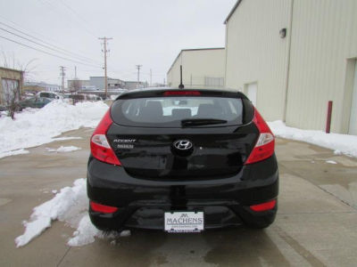 2012 Hyundai Accent  SE