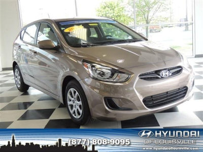 2012 Hyundai Accent  SE