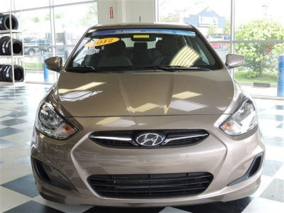 2012 Hyundai Accent  SE