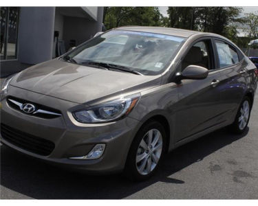 2012 Hyundai Accent  GLS