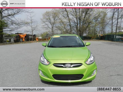 2012 Hyundai Accent  SE