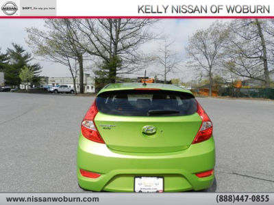 2012 Hyundai Accent  SE