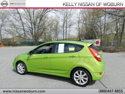 2012 Hyundai Accent  SE