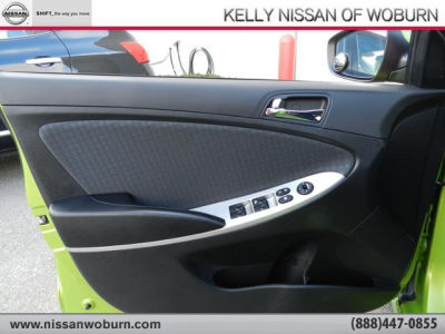 2012 Hyundai Accent  SE
