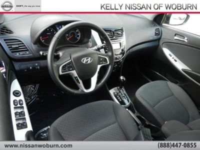 2012 Hyundai Accent  SE
