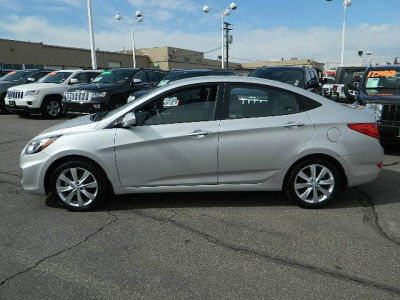 2012 Hyundai Accent GLS