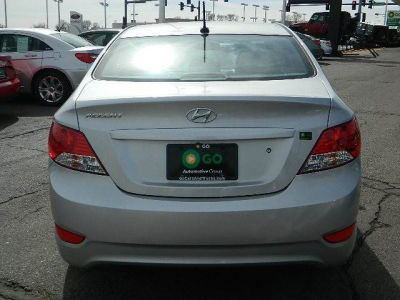 2012 Hyundai Accent GLS