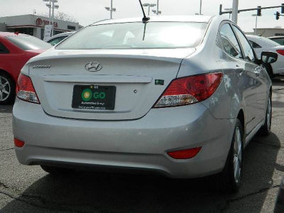 2012 Hyundai Accent GLS