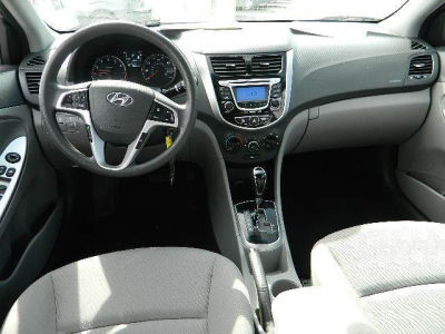 2012 Hyundai Accent GLS