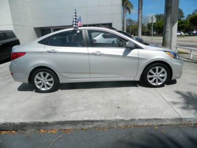 2012 Hyundai Accent  GLS