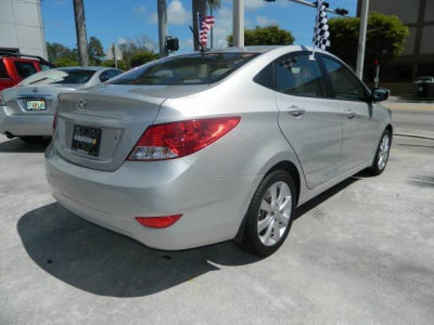 2012 Hyundai Accent  GLS