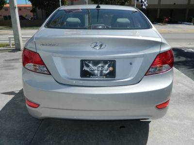 2012 Hyundai Accent  GLS