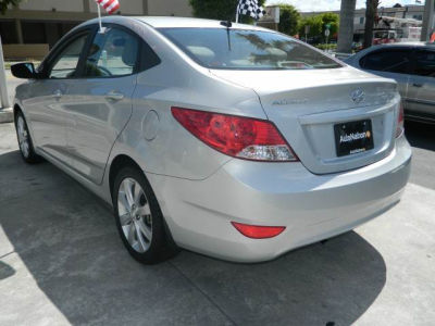 2012 Hyundai Accent  GLS