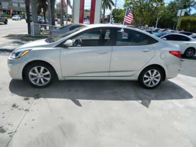 2012 Hyundai Accent  GLS