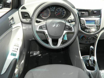 2012 Hyundai Accent  GLS