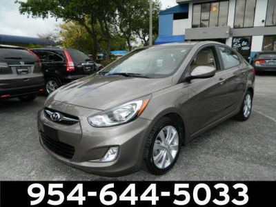 2012 Hyundai Accent  GLS