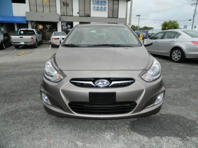 2012 Hyundai Accent  GLS